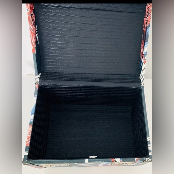 PRADA HULA GIRL Hawaiian Print Saffiano Leather Hard Beauty/Make-up Case - Picture 8 of 10